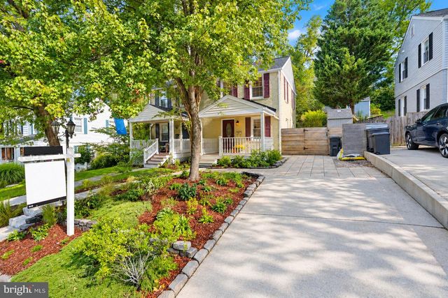 2708 FARMINGTON DR, Alexandria, VA 22303