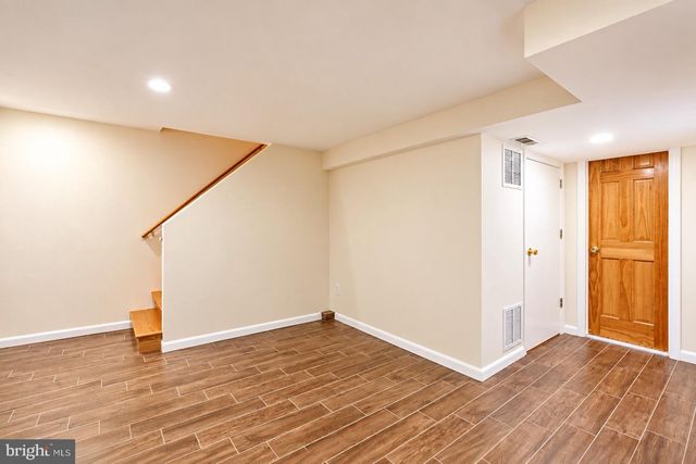 2708 FARMINGTON DR, Alexandria, VA 22303