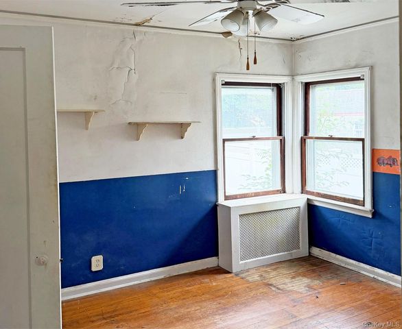 534 Sperry Boulevard, New Hyde Park, NY 11040