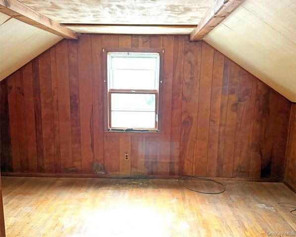 534 Sperry Boulevard, New Hyde Park, NY 11040