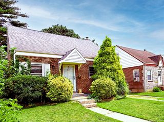 534 Sperry Boulevard, New Hyde Park, NY 11040