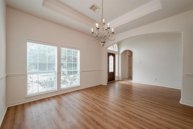 14 Pomerelle Place, The Woodlands, TX 77382