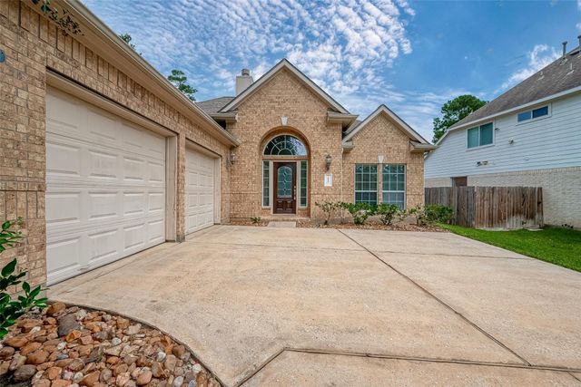 14 Pomerelle Place, The Woodlands, TX 77382