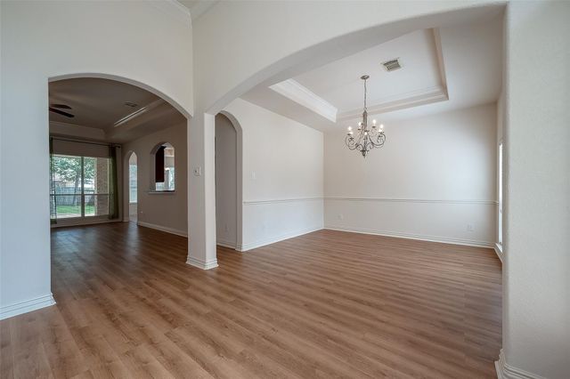 14 Pomerelle Place, The Woodlands, TX 77382