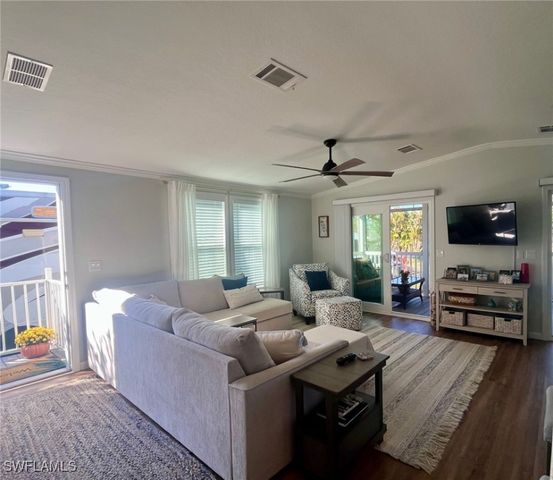 1115 Jade Lake PT, Naples, FL 34114