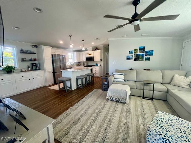 1115 Jade Lake PT, Naples, FL 34114