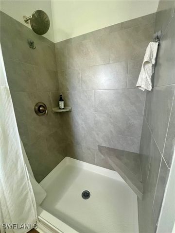 1115 Jade Lake PT, Naples, FL 34114