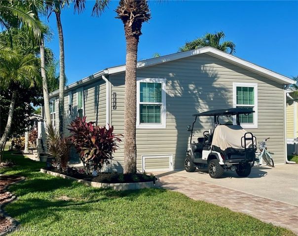 1115 Jade Lake PT, Naples, FL 34114