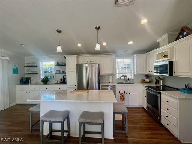 1115 Jade Lake PT, Naples, FL 34114