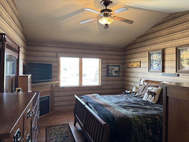 511 Small Farm ROAD, Mukwonago, WI 53149