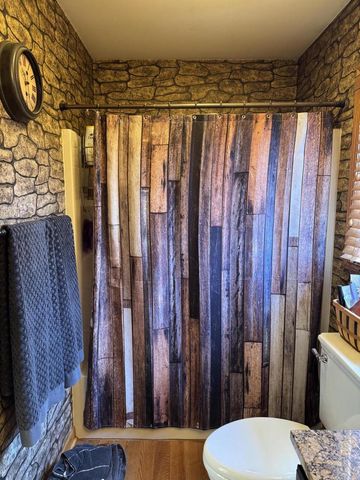 511 Small Farm ROAD, Mukwonago, WI 53149