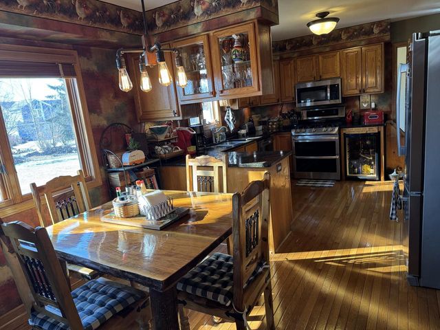 511 Small Farm ROAD, Mukwonago, WI 53149