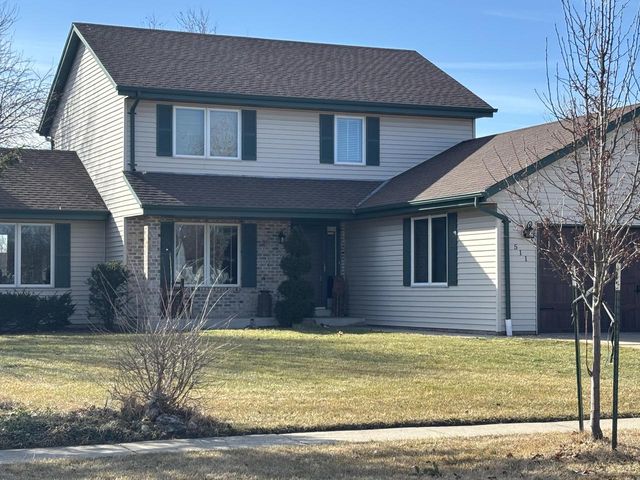 511 Small Farm ROAD, Mukwonago, WI 53149
