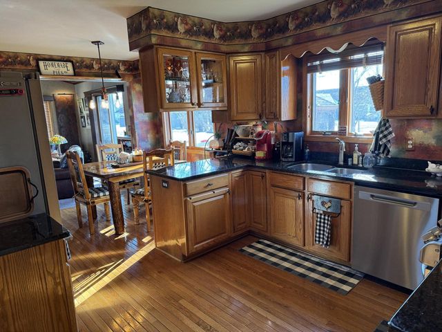 511 Small Farm ROAD, Mukwonago, WI 53149