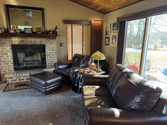 511 Small Farm ROAD, Mukwonago, WI 53149