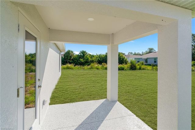 180 Peerless ST, Lehigh Acres, FL 33974