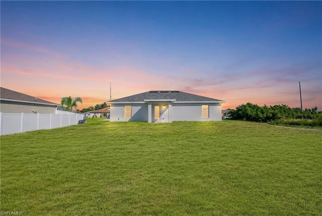 180 Peerless ST, Lehigh Acres, FL 33974
