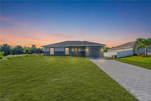 180 Peerless ST, Lehigh Acres, FL 33974