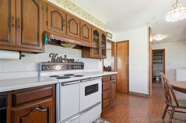 1201 W 46th Street, Tulsa, OK 74107