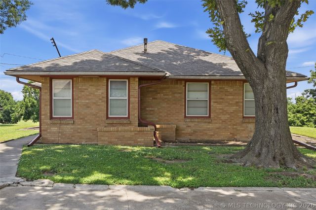 1201 W 46th Street, Tulsa, OK 74107