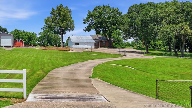 1201 W 46th Street, Tulsa, OK 74107