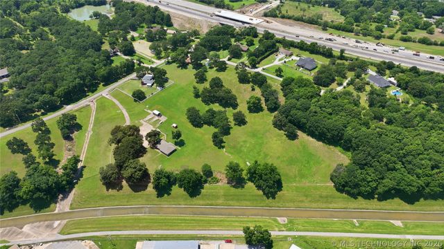 1201 W 46th Street, Tulsa, OK 74107