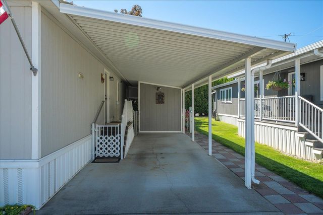 208 S Blueberry Pl, Spokane Valley, WA 99016