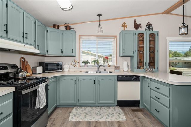 208 S Blueberry Pl, Spokane Valley, WA 99016