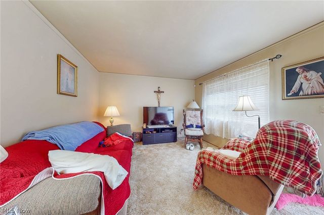 203 Opal Boulevard, Steubenville, OH 43952