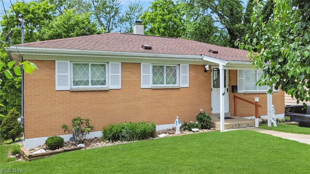 203 Opal Boulevard, Steubenville, OH 43952
