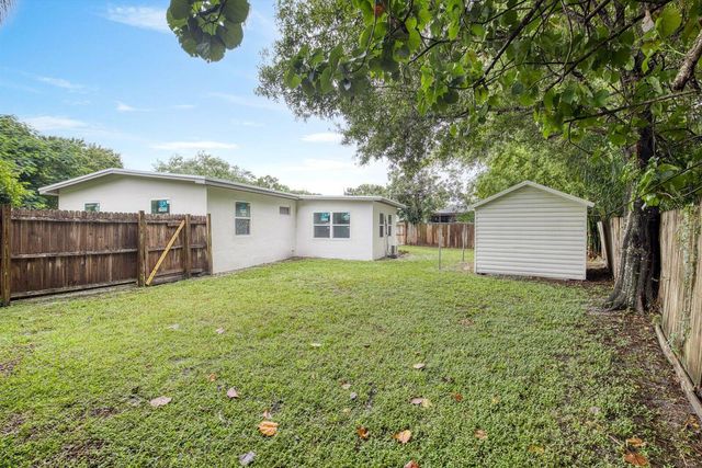 1646 31st Avenue, Vero Beach, FL 32960