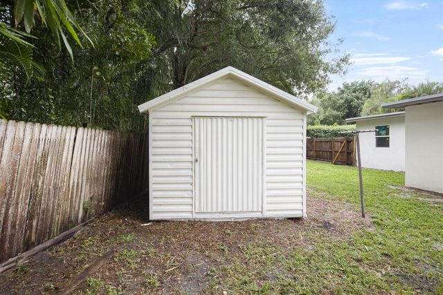 1646 31st Avenue, Vero Beach, FL 32960