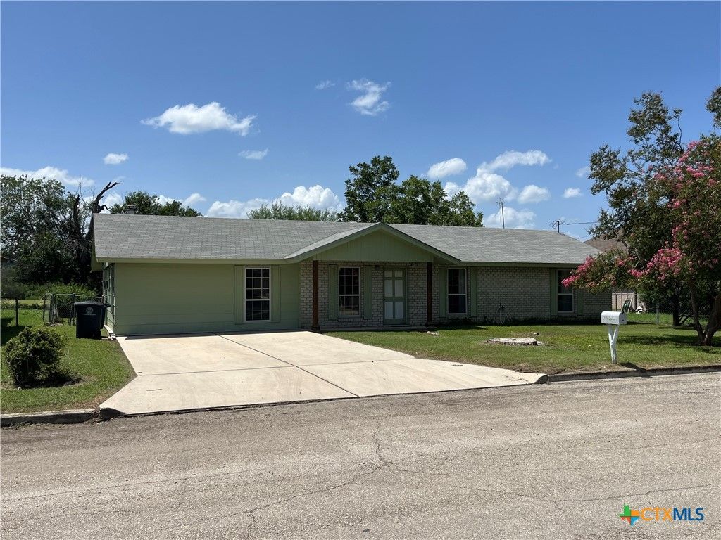 830 Mcgar Street, New Braunfels, TX 78130