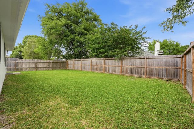 21543 Forest Colony, Porter, TX 77365
