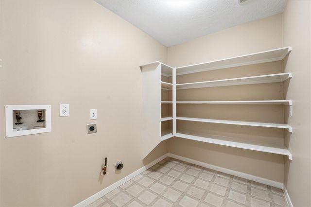 21543 Forest Colony, Porter, TX 77365