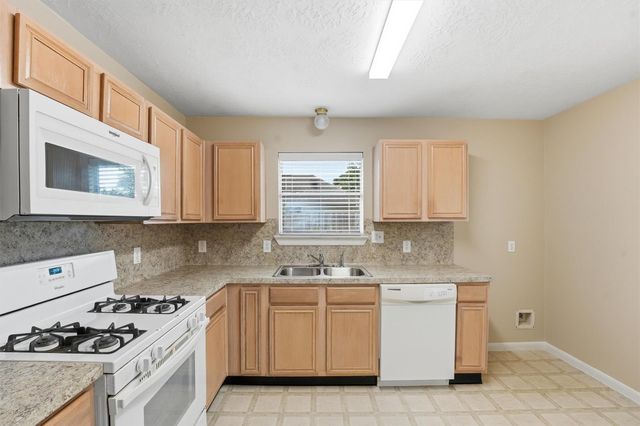 21543 Forest Colony, Porter, TX 77365