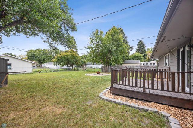 1838 17th Street S, Fargo, ND 58103