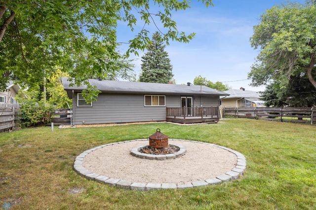 1838 17th Street S, Fargo, ND 58103