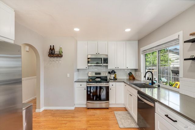 1526 Bruce Ct, Santa Rosa, CA 95401