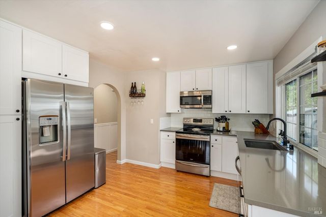 1526 Bruce Ct, Santa Rosa, CA 95401