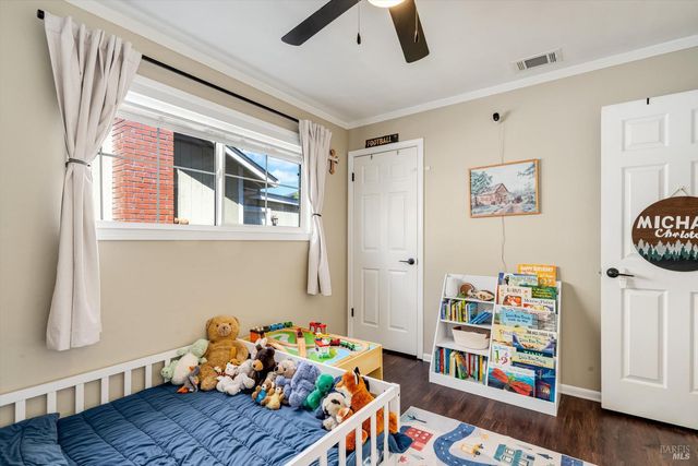 1526 Bruce Ct, Santa Rosa, CA 95401