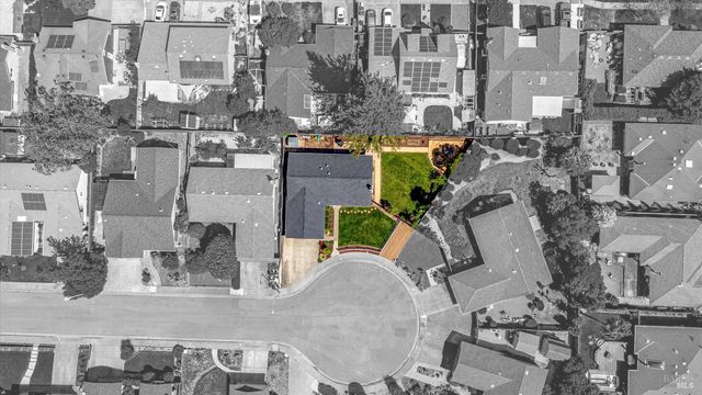 1526 Bruce Ct, Santa Rosa, CA 95401