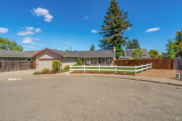 1526 Bruce Ct, Santa Rosa, CA 95401