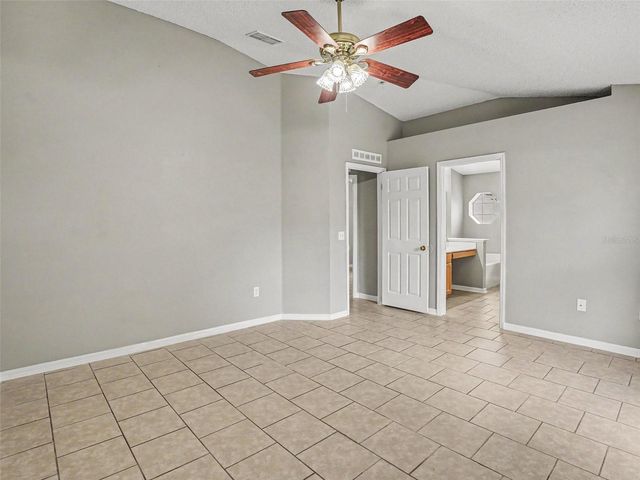 881 VANDERBILT DR, Eustis, FL 32726