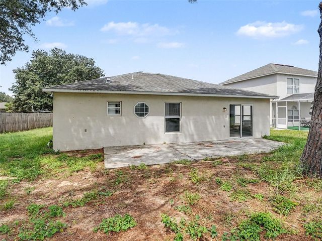 881 VANDERBILT DR, Eustis, FL 32726