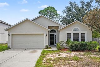 881 VANDERBILT DR, Eustis, FL 32726