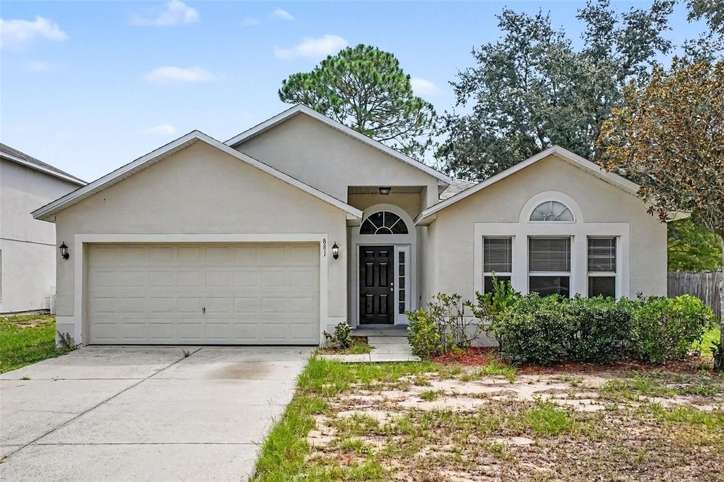 881 VANDERBILT DR, Eustis, FL 32726