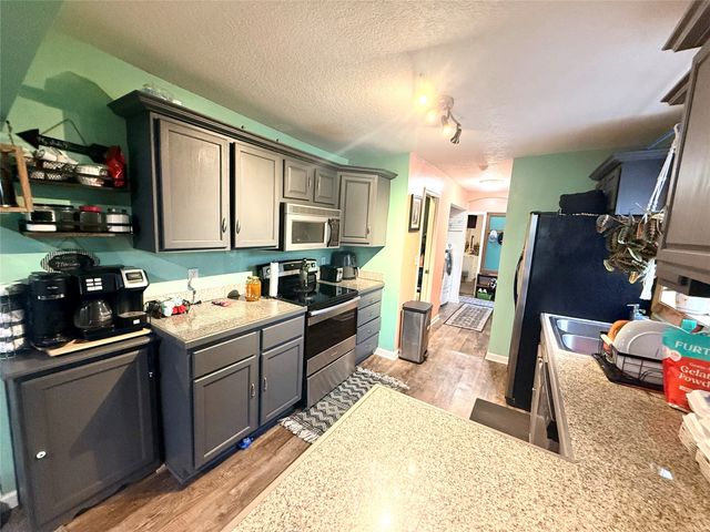 3926 E 27th Street, Des Moines, IA 50317