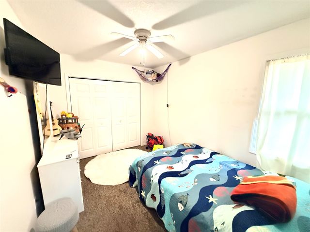 3926 E 27th Street, Des Moines, IA 50317