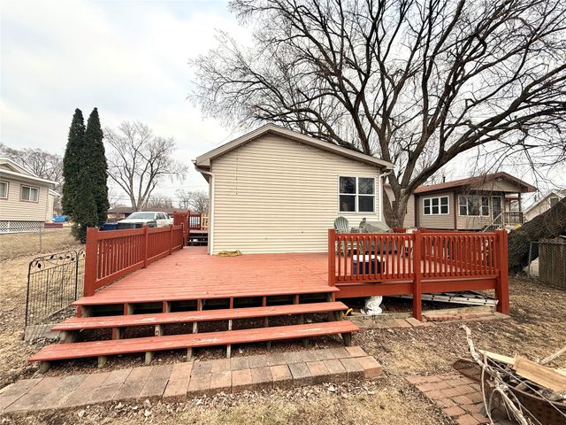 3926 E 27th Street, Des Moines, IA 50317